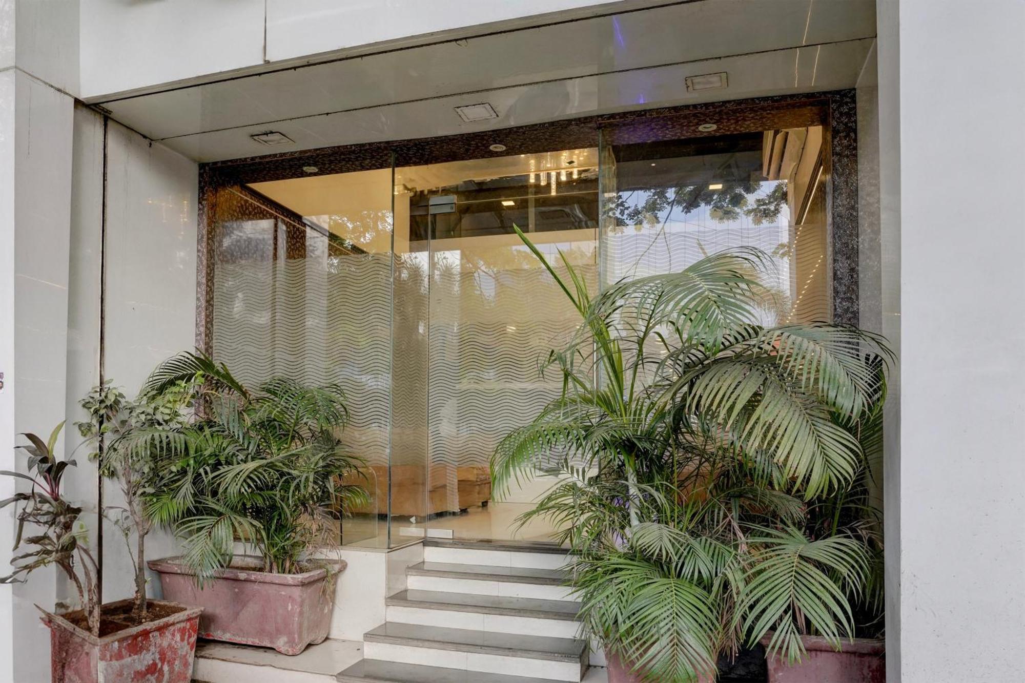 Hotel O Golden Star มุมไบ ภายนอก รูปภาพ