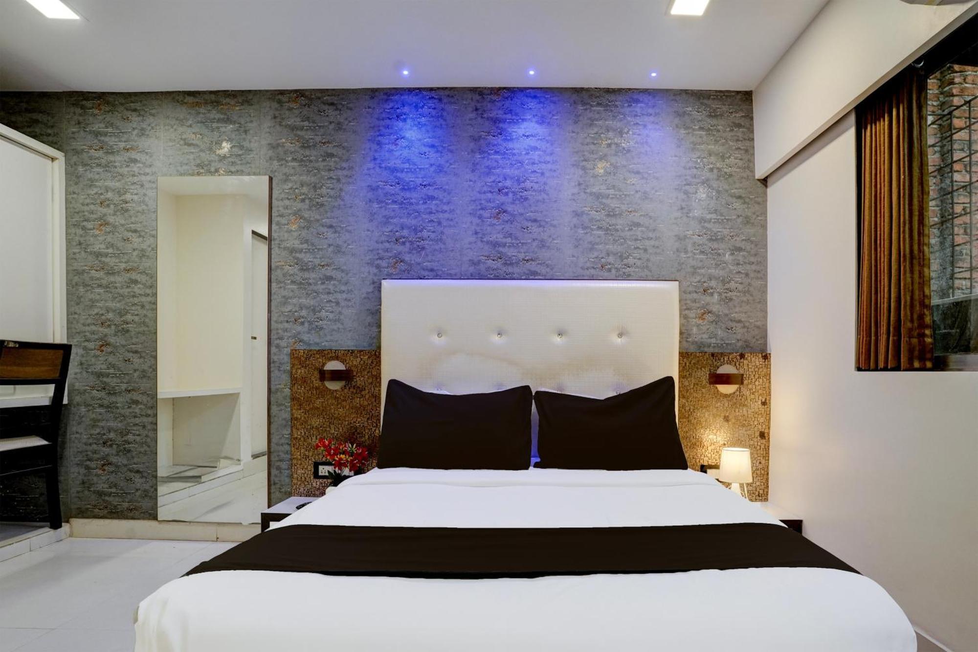 Hotel O Golden Star มุมไบ ภายนอก รูปภาพ