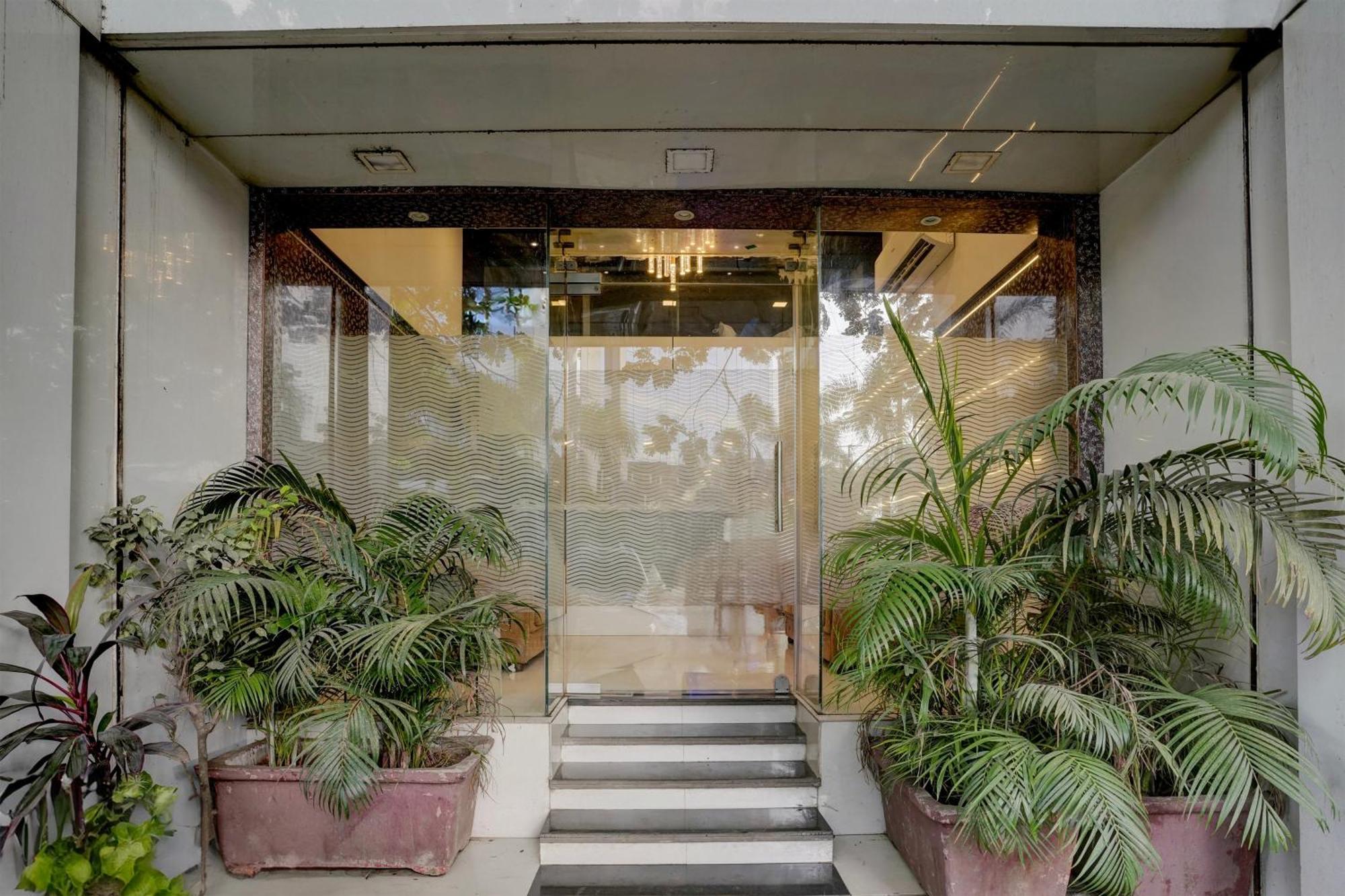 Hotel O Golden Star มุมไบ ภายนอก รูปภาพ