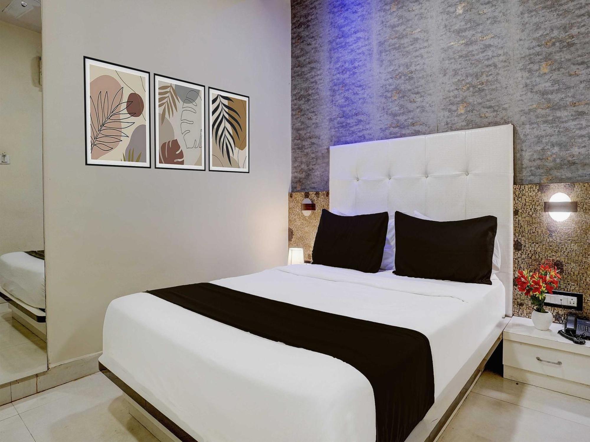 Hotel O Golden Star มุมไบ ภายนอก รูปภาพ
